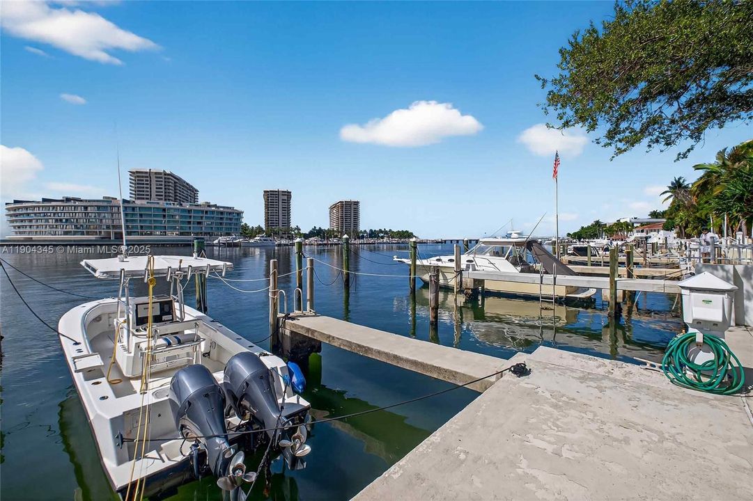 Recently Sold: $1,399,000 (2 beds, 2 baths, 1269 Square Feet)