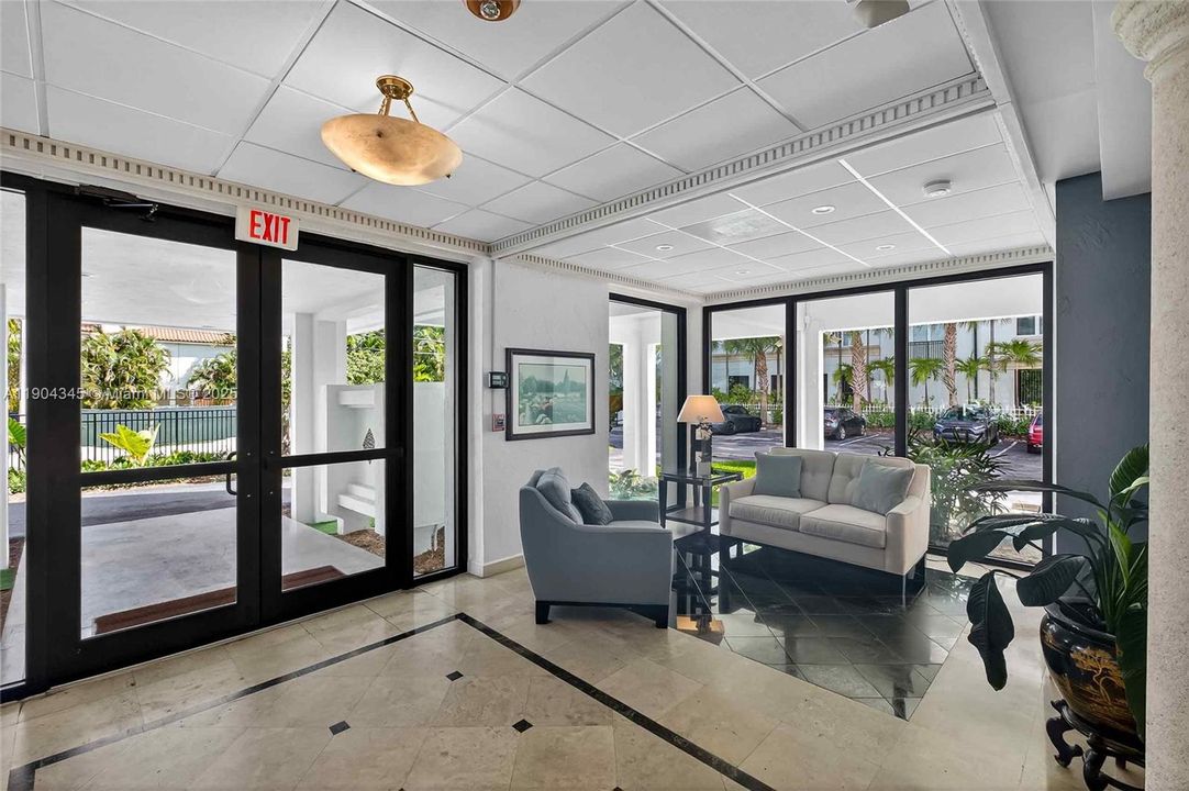 Recently Sold: $1,399,000 (2 beds, 2 baths, 1269 Square Feet)