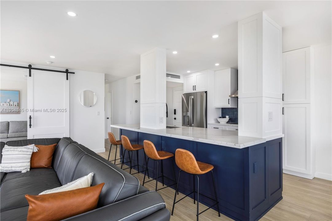Recently Sold: $1,399,000 (2 beds, 2 baths, 1269 Square Feet)