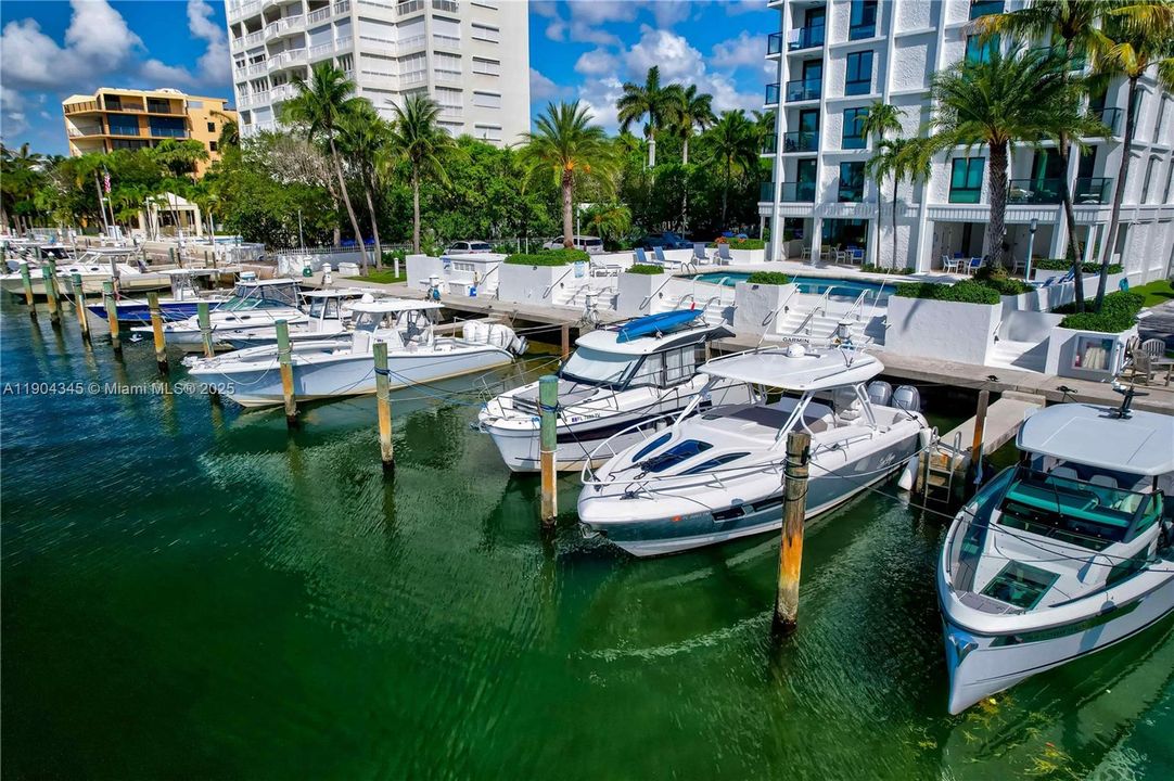 Recently Sold: $1,399,000 (2 beds, 2 baths, 1269 Square Feet)