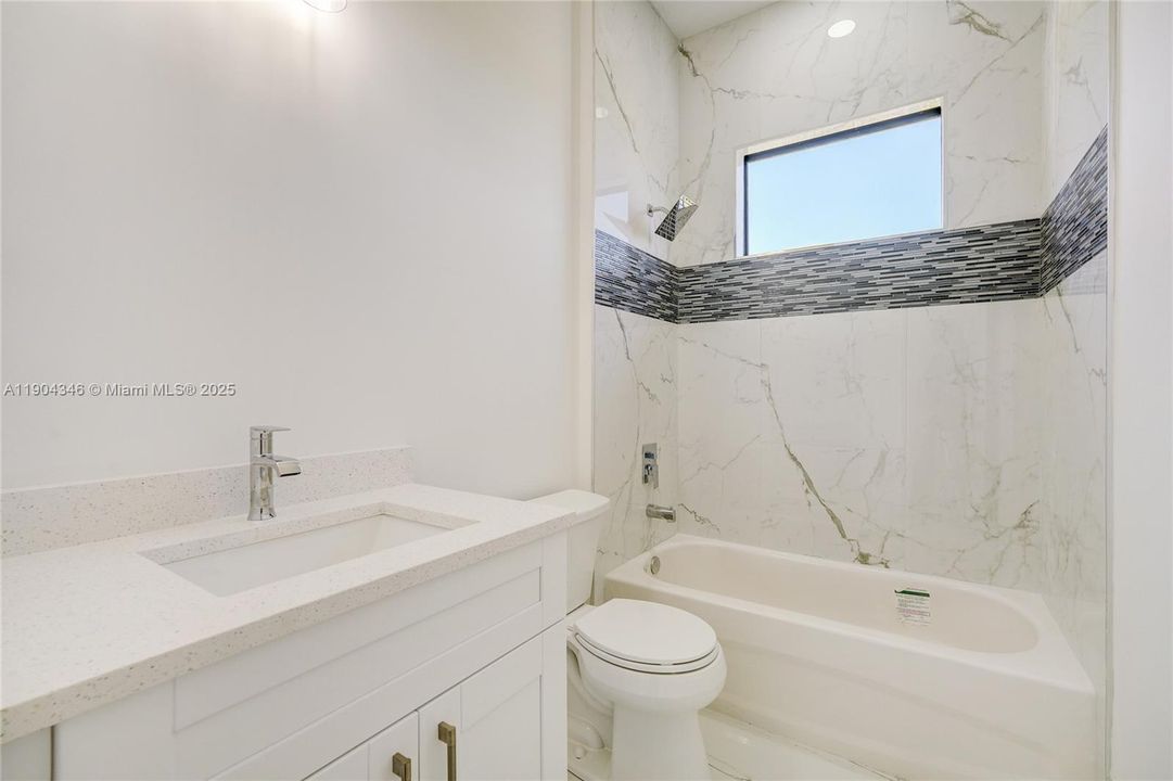 For Sale: $339,900 (3 beds, 2 baths, 1603 Square Feet)