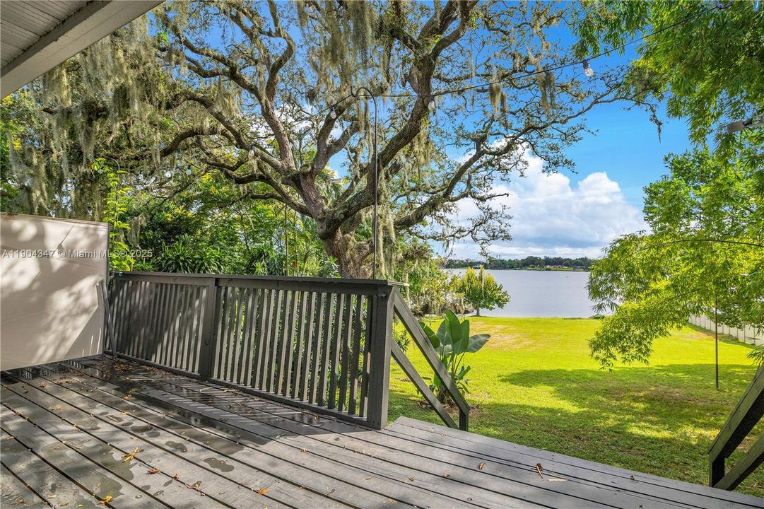 На продажу: $1,000,000 (5 спален, 2 ванн, 0 Квадратных фут)