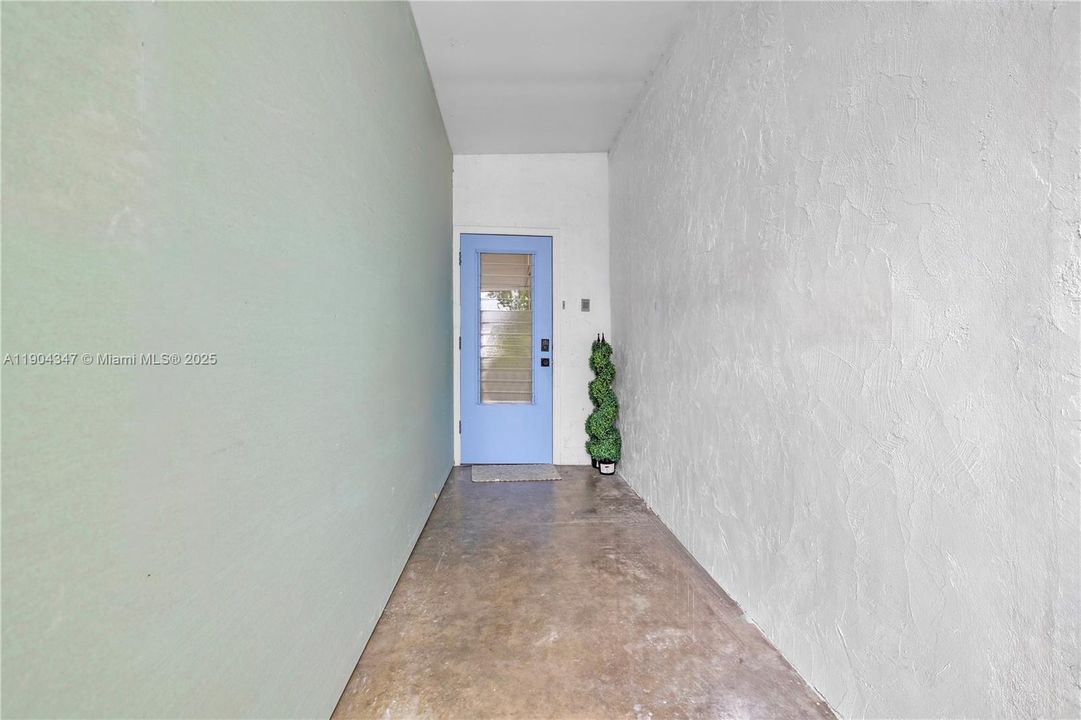 На продажу: $1,000,000 (5 спален, 2 ванн, 0 Квадратных фут)