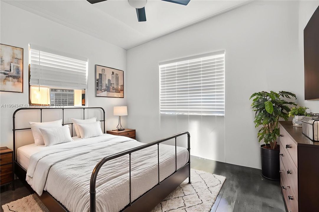 На продажу: $1,000,000 (5 спален, 2 ванн, 0 Квадратных фут)