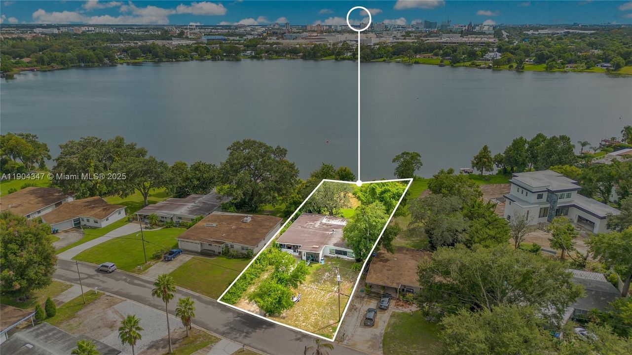 На продажу: $1,000,000 (5 спален, 2 ванн, 0 Квадратных фут)