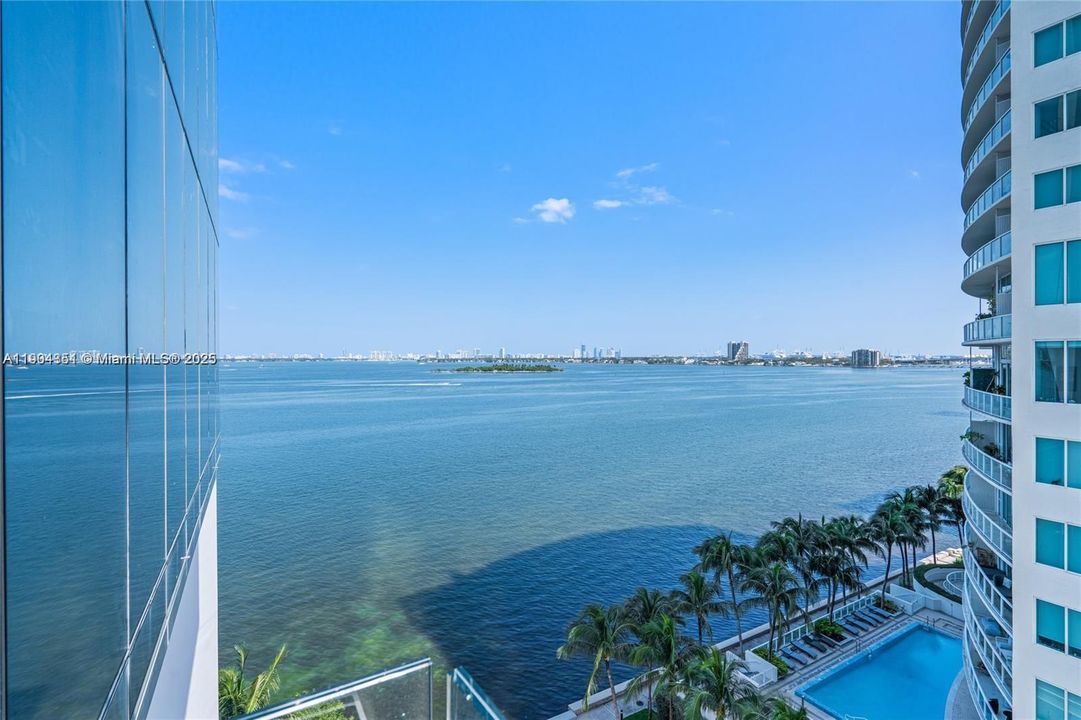 For Sale: $630,000 (1 beds, 1 baths, 775 Square Feet)