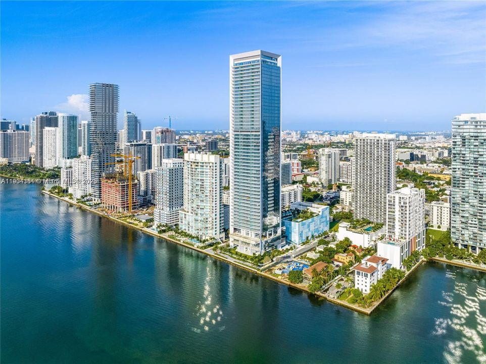 For Sale: $630,000 (1 beds, 1 baths, 775 Square Feet)