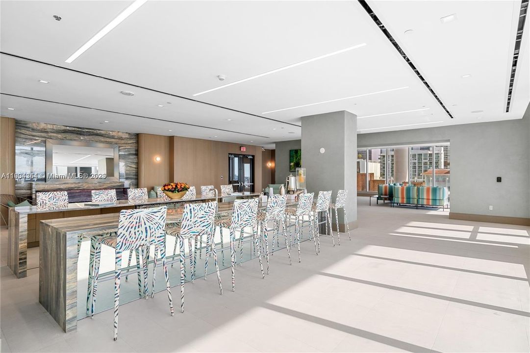 For Sale: $630,000 (1 beds, 1 baths, 775 Square Feet)