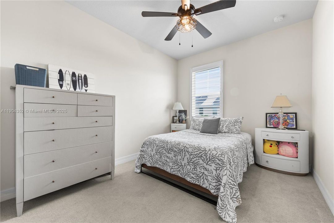 For Rent: $3,500 (3 beds, 2 baths, 1421 Square Feet)