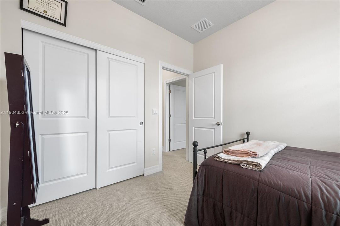 For Rent: $3,500 (3 beds, 2 baths, 1421 Square Feet)