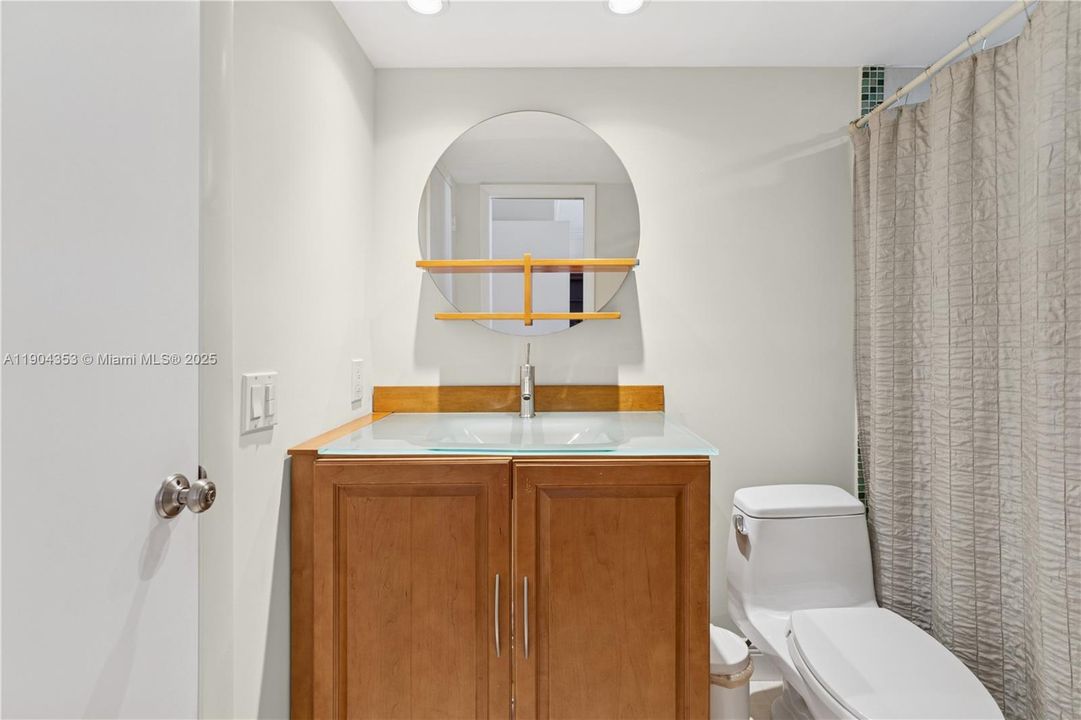 For Rent: $4,900 (2 beds, 2 baths, 1350 Square Feet)