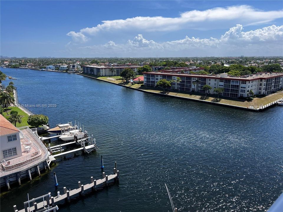 For Rent: $4,900 (2 beds, 2 baths, 1350 Square Feet)