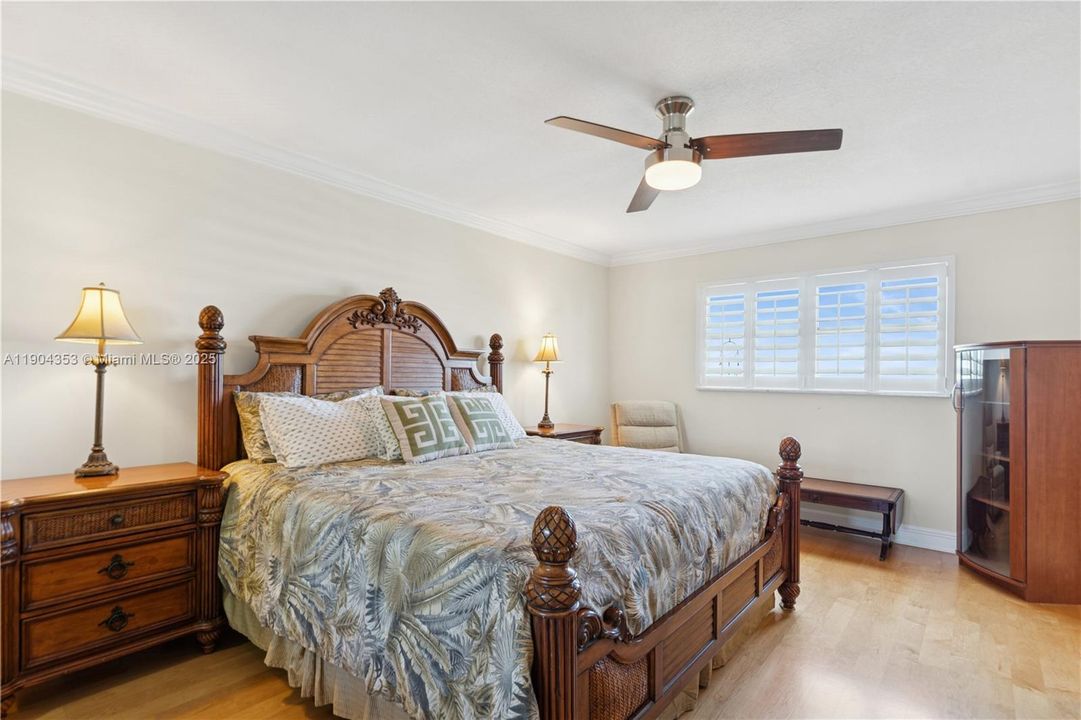 For Rent: $4,900 (2 beds, 2 baths, 1350 Square Feet)