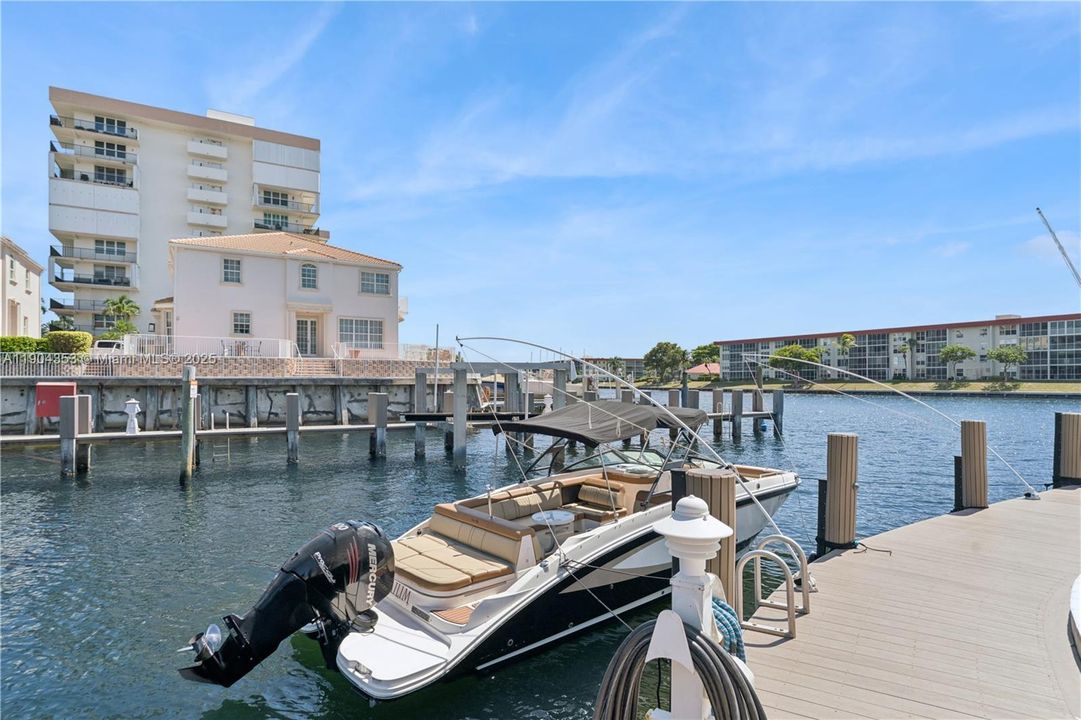 For Rent: $4,900 (2 beds, 2 baths, 1350 Square Feet)