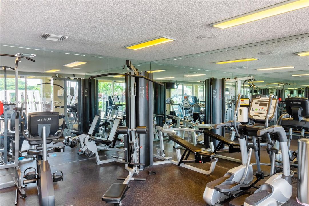 For Rent: $2,278 (2 beds, 2 baths, 1050 Square Feet)