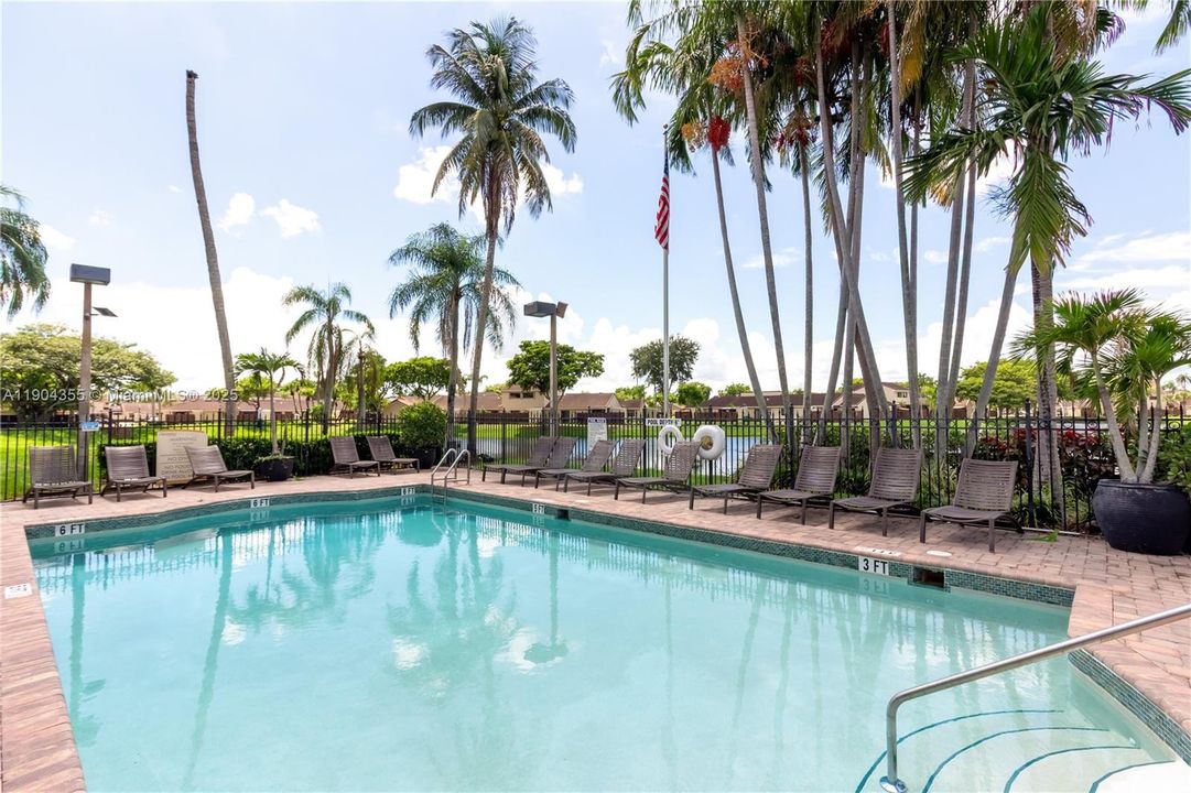 For Rent: $2,278 (2 beds, 2 baths, 1050 Square Feet)