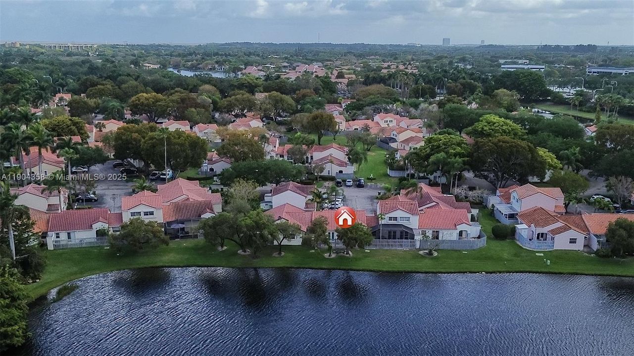 待售: $460,000 (2 贝兹, 2 浴室, 1082 平方英尺)