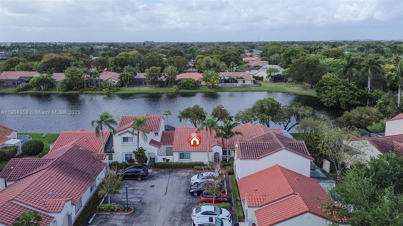 待售: $460,000 (2 贝兹, 2 浴室, 1082 平方英尺)