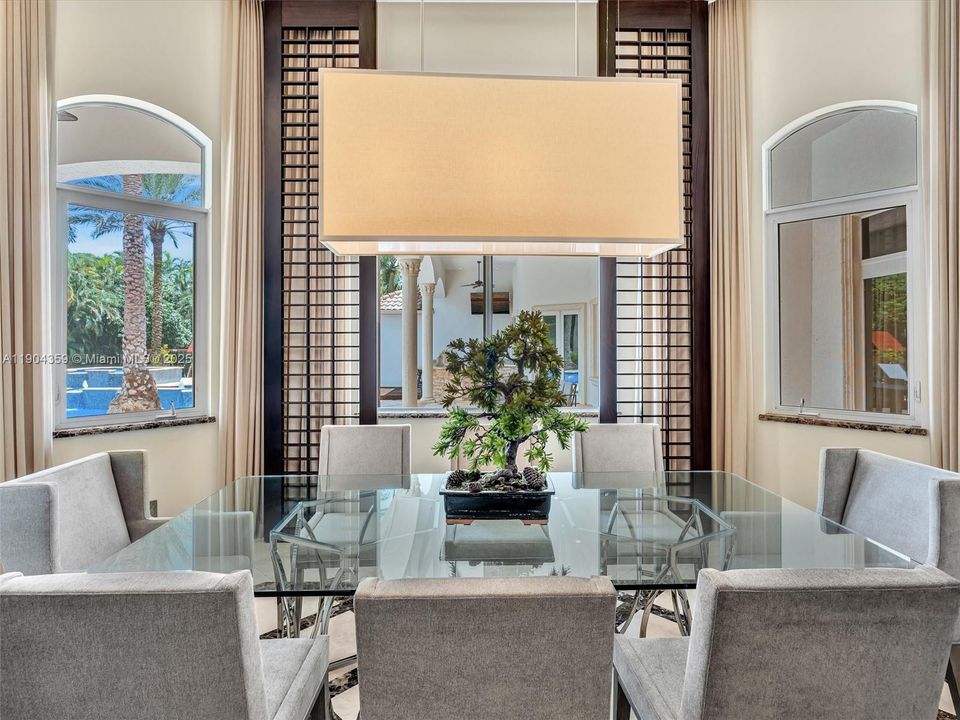 For Sale: $3,995,000 (7 beds, 8 baths, 6842 Square Feet)