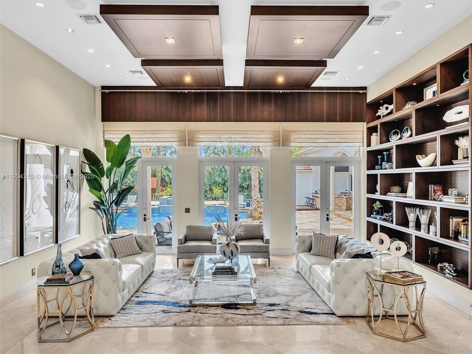 For Sale: $3,995,000 (7 beds, 8 baths, 6842 Square Feet)