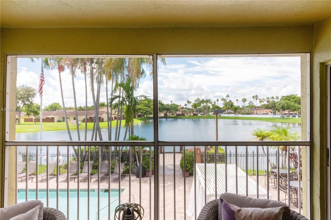 Recently Rented: $2,349 (2 beds, 2 baths, 1050 Square Feet)