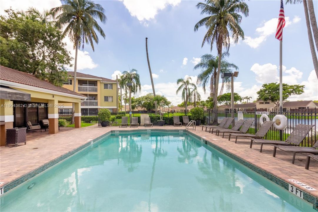 Recently Rented: $2,349 (2 beds, 2 baths, 1050 Square Feet)