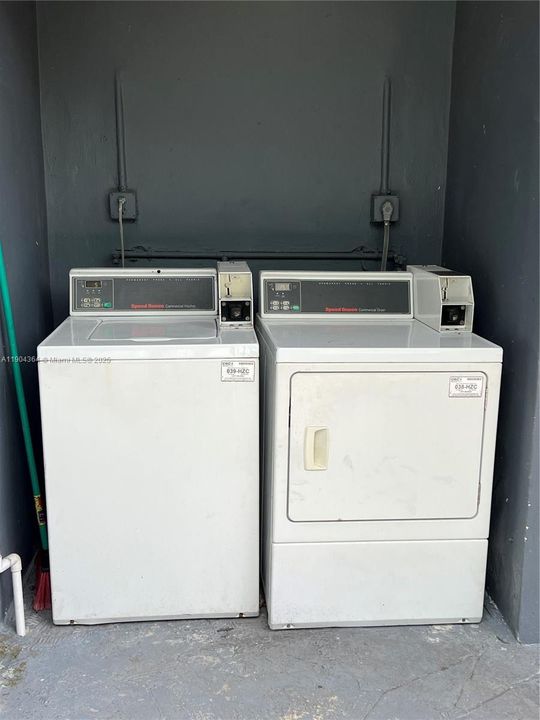 Под контрактом: $1,995 (2 спален, 1 ванн, 725 Квадратных фут)