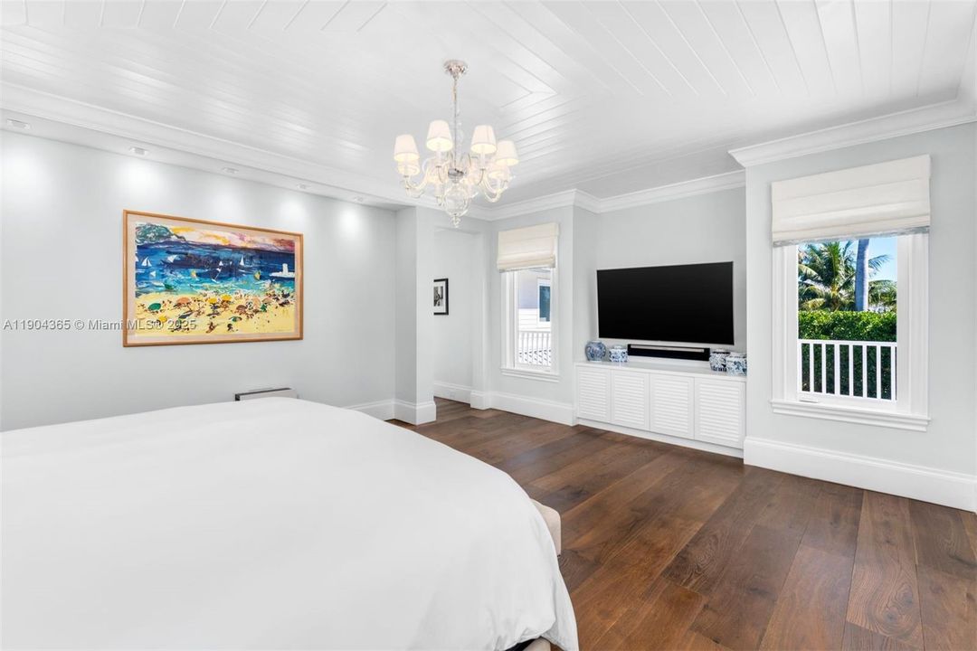 For Sale: $13,900,000 (4 beds, 4 baths, 5319 Square Feet)