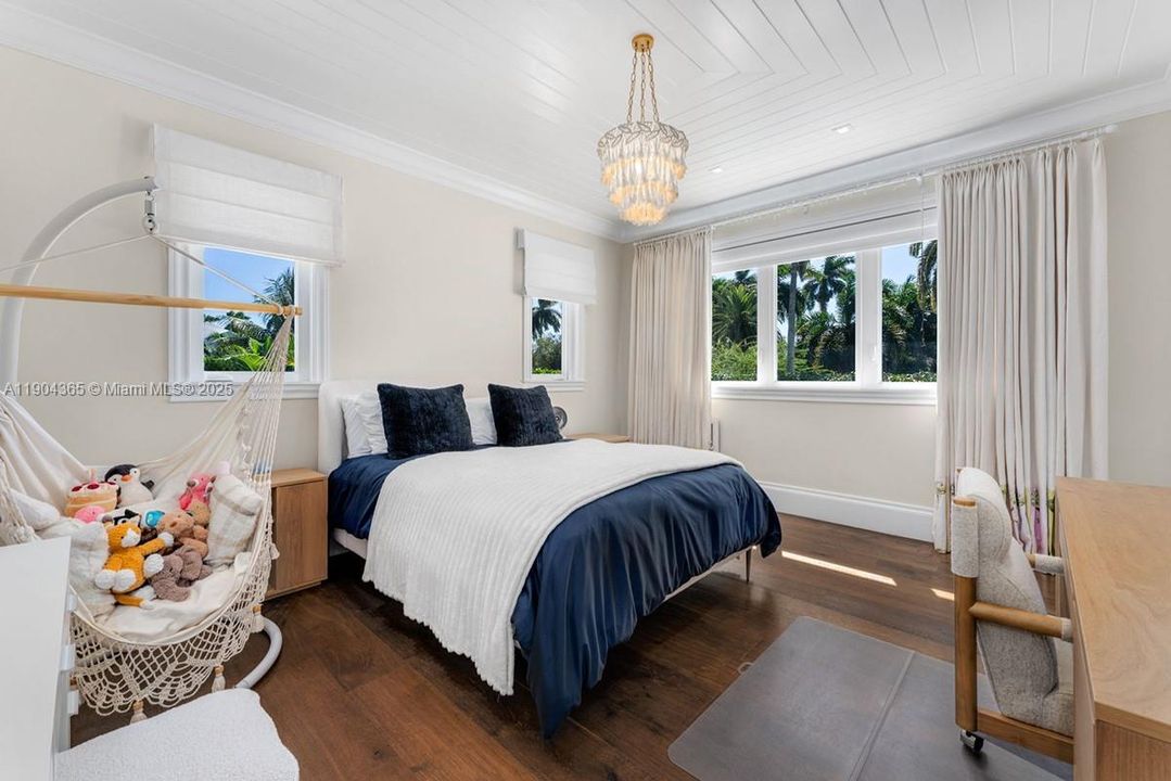 For Sale: $13,900,000 (4 beds, 4 baths, 5319 Square Feet)