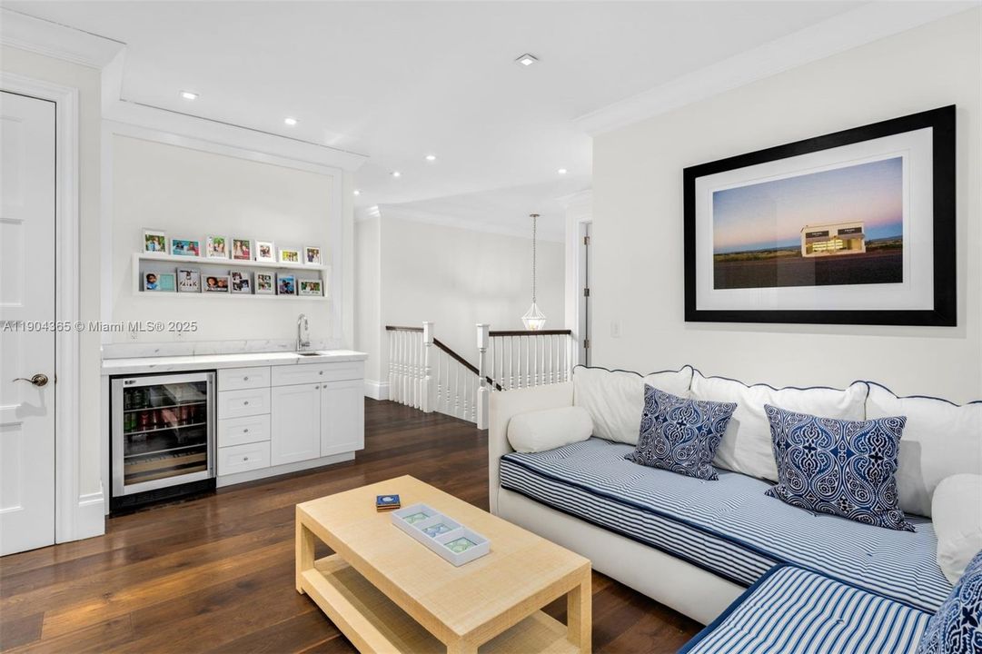 For Sale: $13,900,000 (4 beds, 4 baths, 5319 Square Feet)