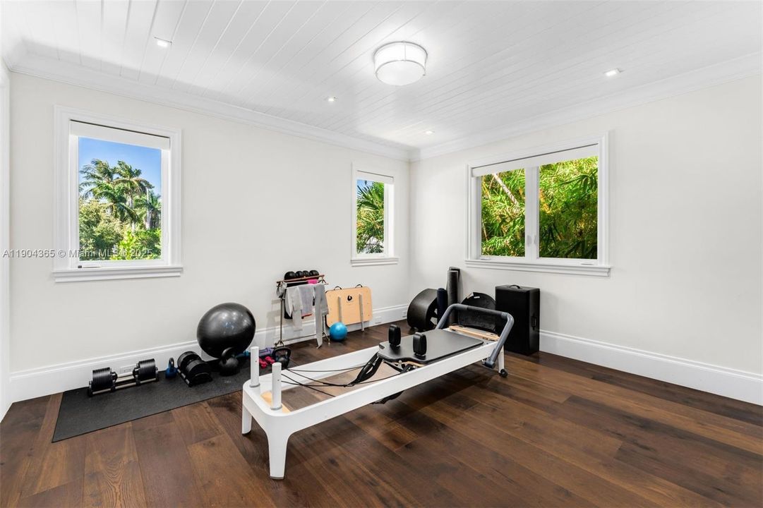 For Sale: $13,900,000 (4 beds, 4 baths, 5319 Square Feet)