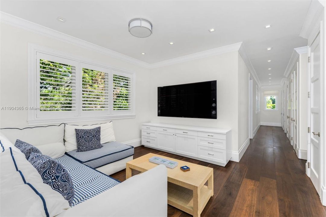 For Sale: $13,900,000 (4 beds, 4 baths, 5319 Square Feet)