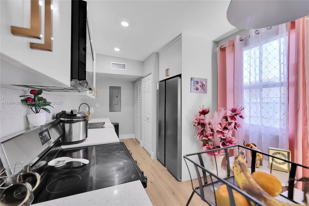 Active With Contract: $889,900 (0 beds, 0 baths, 1685 Square Feet)