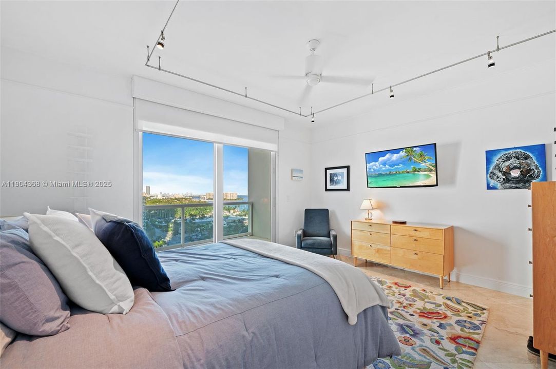 Active With Contract: $1,875,000 (2 beds, 2 baths, 1910 Square Feet)