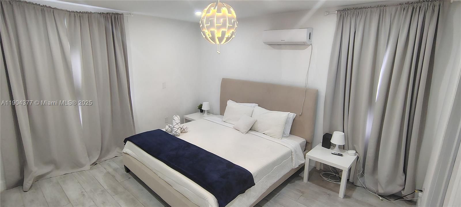 For Rent: $1,938 (5 beds, 3 baths, 2465 Square Feet)