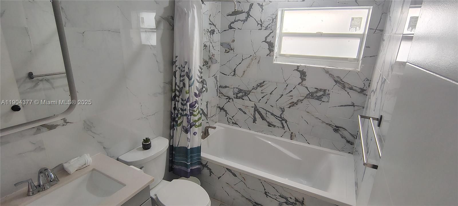 For Rent: $1,938 (5 beds, 3 baths, 2465 Square Feet)