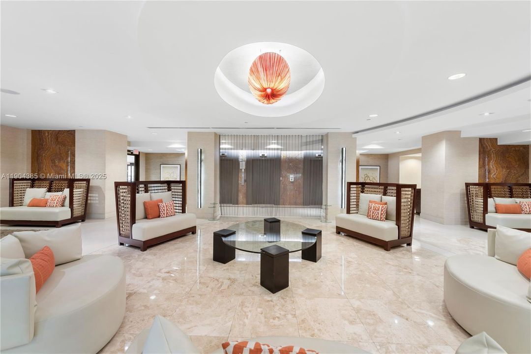 For Rent: $3,100 (1 beds, 1 baths, 848 Square Feet)