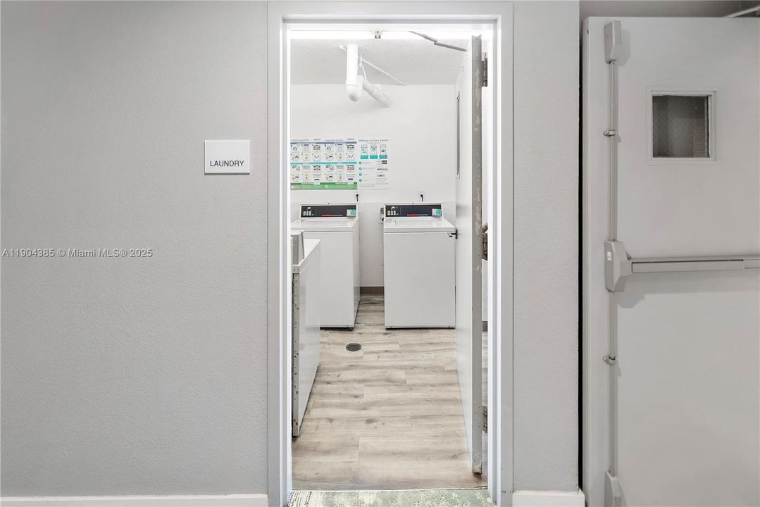 For Rent: $3,100 (1 beds, 1 baths, 848 Square Feet)