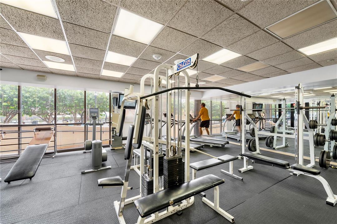 For Rent: $3,100 (1 beds, 1 baths, 848 Square Feet)