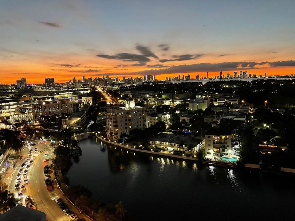 For Rent: $3,100 (1 beds, 1 baths, 848 Square Feet)