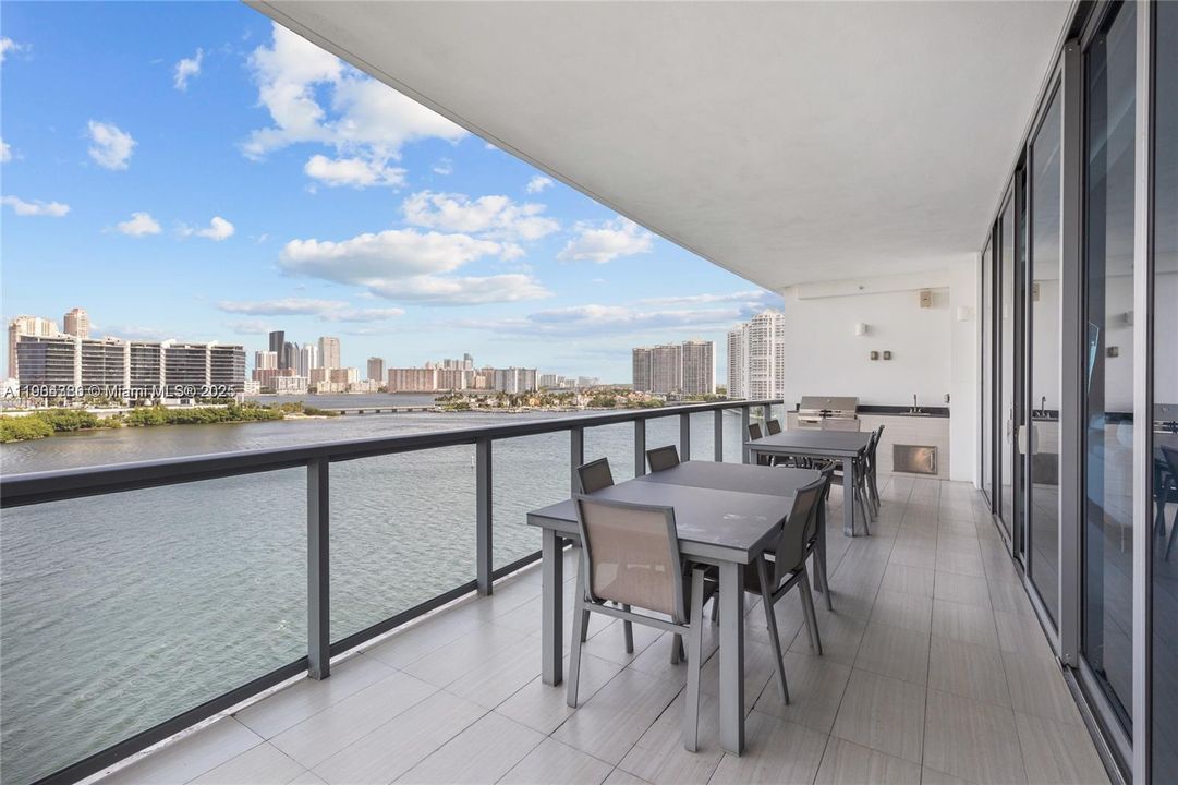 For Sale: $3,500,000 (4 beds, 6 baths, 3801 Square Feet)