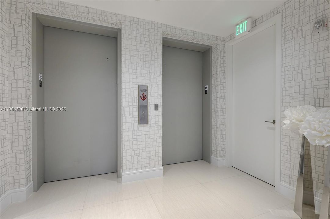 For Sale: $3,500,000 (4 beds, 6 baths, 3801 Square Feet)