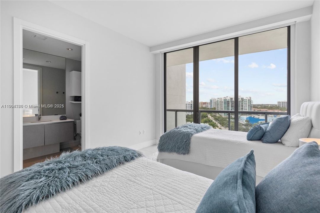 For Sale: $3,500,000 (4 beds, 6 baths, 3801 Square Feet)