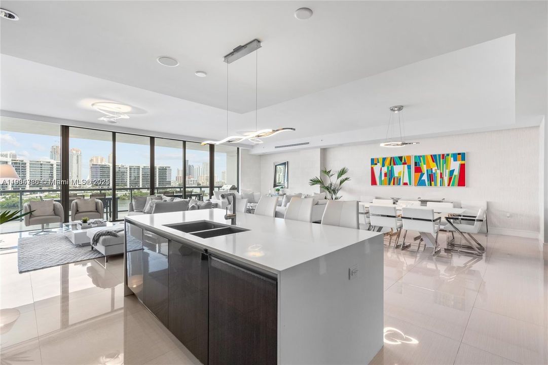 For Sale: $3,500,000 (4 beds, 6 baths, 3801 Square Feet)