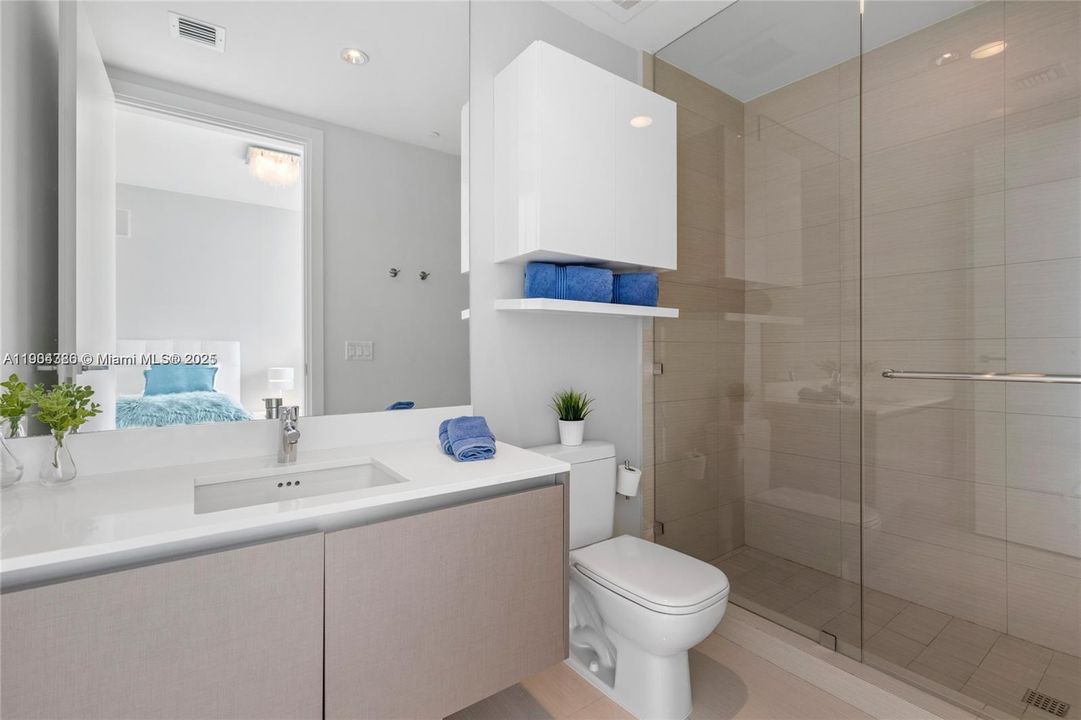 For Sale: $3,500,000 (4 beds, 6 baths, 3801 Square Feet)