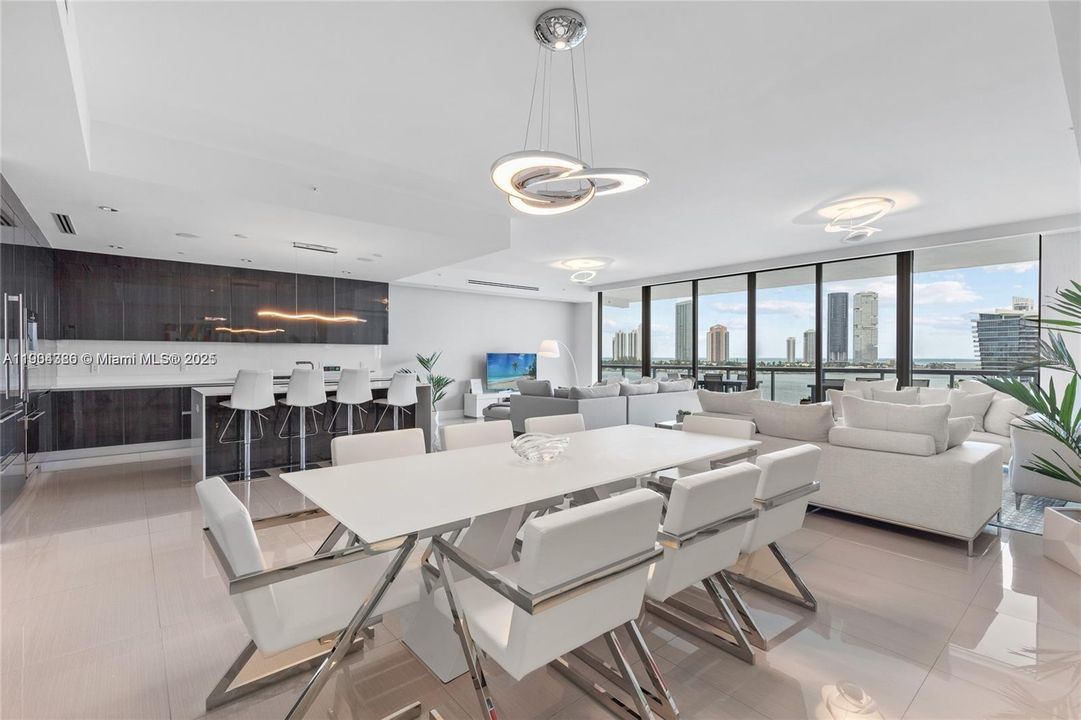 For Sale: $3,500,000 (4 beds, 6 baths, 3801 Square Feet)