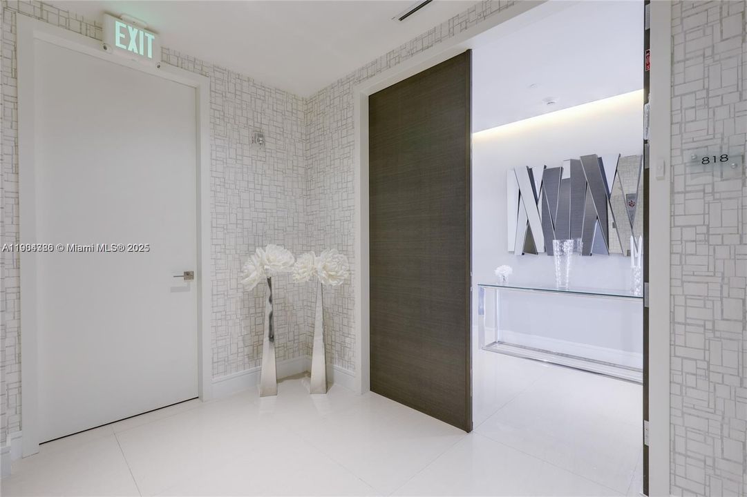 For Sale: $3,500,000 (4 beds, 6 baths, 3801 Square Feet)