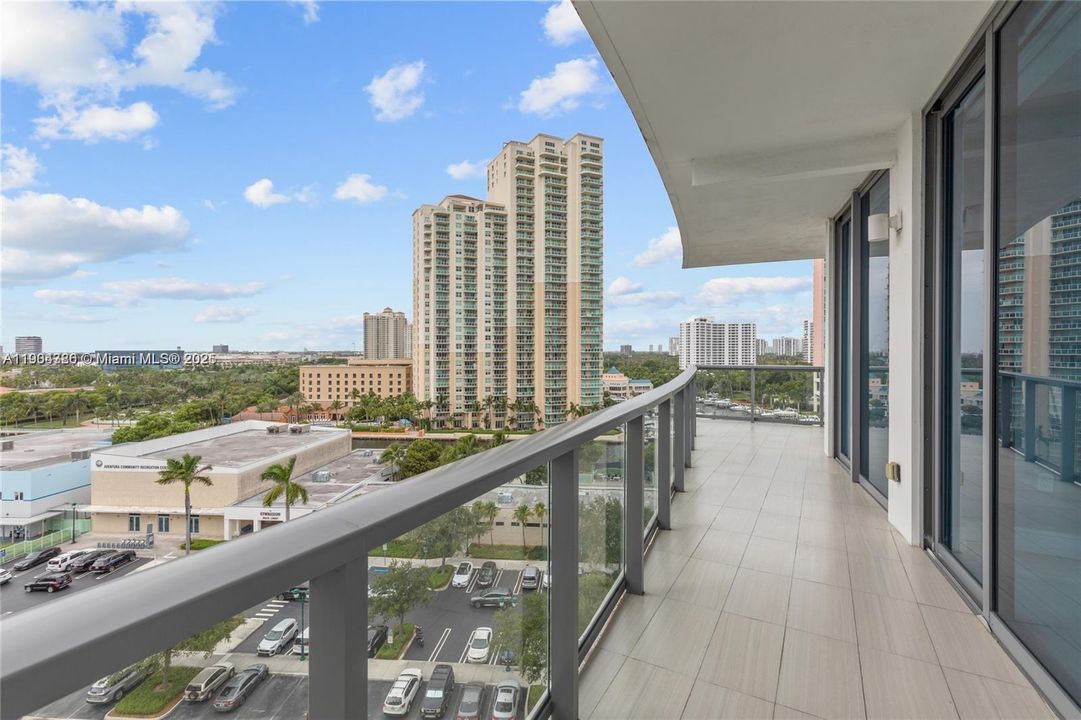 For Sale: $3,500,000 (4 beds, 6 baths, 3801 Square Feet)