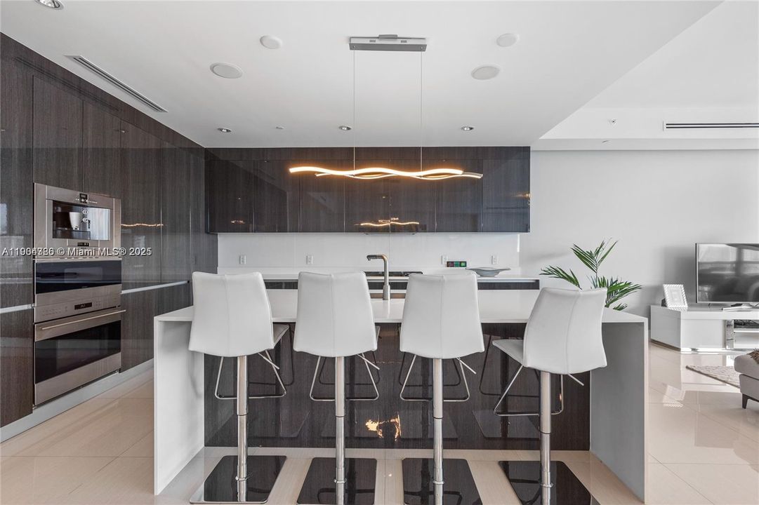 For Sale: $3,500,000 (4 beds, 6 baths, 3801 Square Feet)