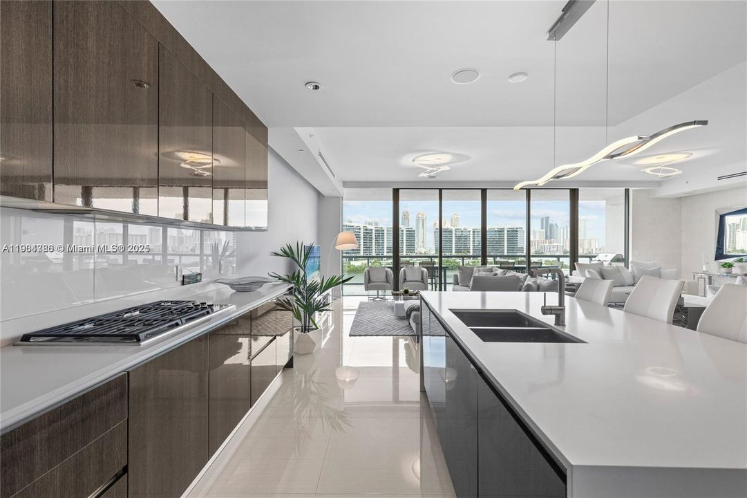 For Sale: $3,500,000 (4 beds, 6 baths, 3801 Square Feet)